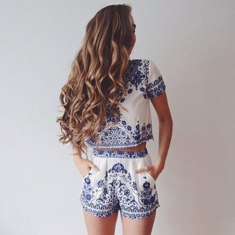 Two piece porcelain print set shorts have pockets